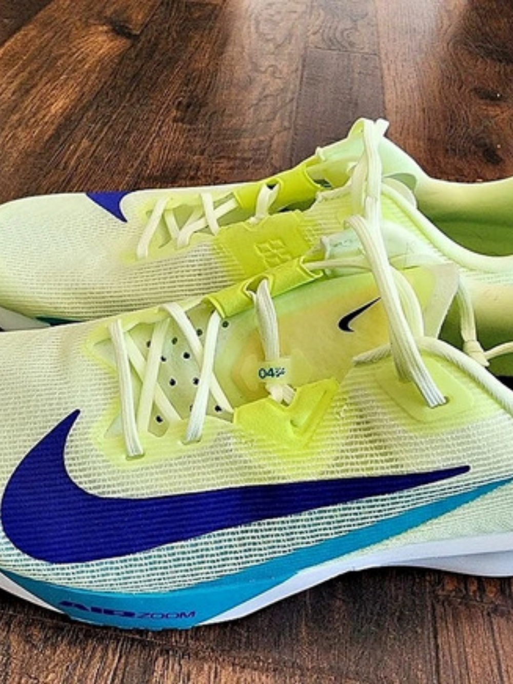 Nike Air Zoom Rival Fly Athletic Running Shoes in Green & Blue